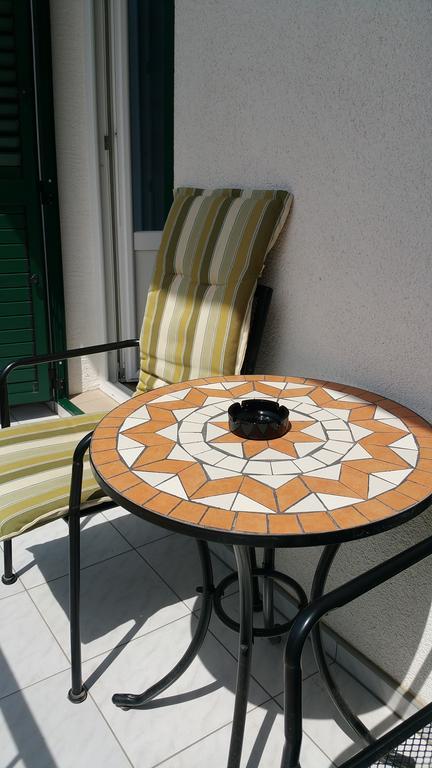 Apartment Afrika Makarska Exterior foto