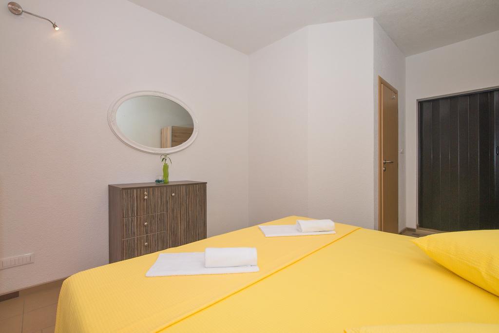 Apartment Afrika Makarska Exterior foto